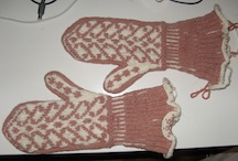 pink-and-white-mittens1.jpg